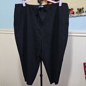 Stylish Black Cropped Women's Pants